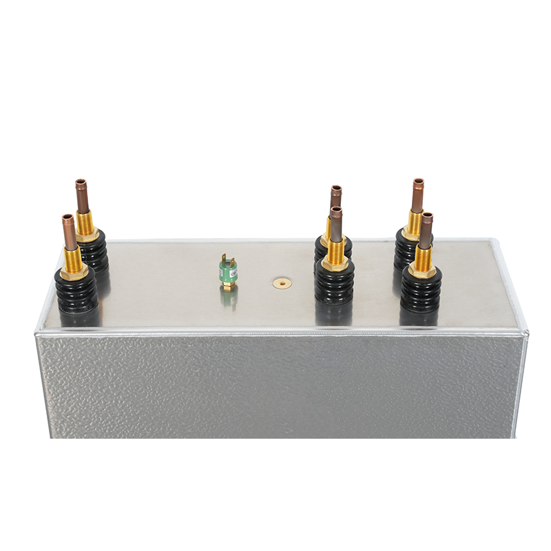 RFM 3300V 7350KVar 1500Hz Metalize Film Isıtma Kondansatörlerinde Bara Geometrisinin Elektromanyetik Analizi